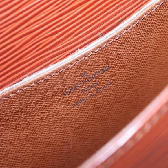 LOUIS VUITTON Epi Saint Cloud PM Shoulder Bag Brown M52213 LV Auth 134622 - Picture 13 of 16
